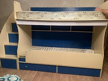 bunk bed: 5000 сом с доставкой Двухъярусная детская кровать с лестницей и — 1