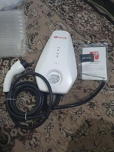 Настенная зарядная станция BYD EVACL-7KG/C1 для электромобилей