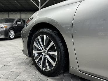 es 200: Lexus ES: 2018 г., 2.5 л, Вариатор, Гибрид, Седан — 4