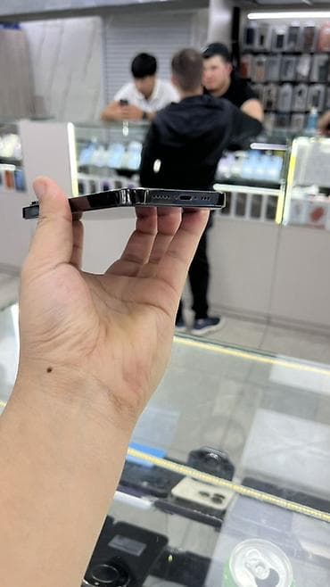 IPhone 14 Pro, Колдонулган, 1 ТБ, Black Titanium, Заряддоочу түзүлүш, Коргоочу айнек, Каптама, 80 % — 3