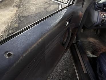 салон от мерса: Mercedes-Benz C-Class: 2003 г., 2.2 л, Автомат, Дизель, Седан — 6