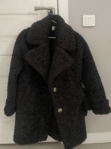 Плащи: Продаю шубку теди. Очень теплая . 1 раз одела по размеру не подошло — 2