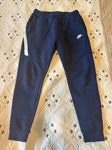 свитер под джинсы: Черные штаны Nike Tech fleece, размер S, в идеальном состоянии — 5