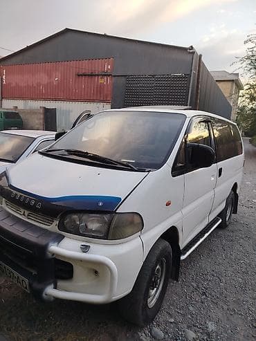 Продажа авто: Mitsubishi Space Gear: 1994 г., 2.4 л, Автомат, Бензин, Минивэн — 3