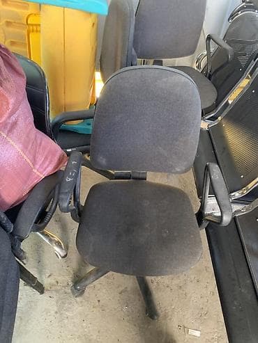 мебель г кара балта: Офисное кресло, Б/у, С колесиками, цвет - Серый, Самовывоз — 2