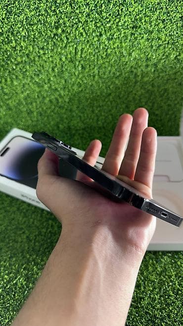 11 max: IPhone 14 Pro Max, Б/у, 256 ГБ, Черный, Защитное стекло, Чехол, 83 % — 2