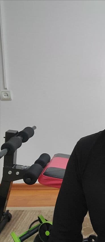 эллипсоидный тренажер: Продаю 
Скамья для жима лежа в хорошем состоянии — 10