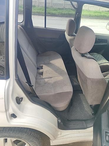 Mitsubishi Pajero iO: 2003 г., 2 л, Автомат, Бензин, Внедорожник — 5