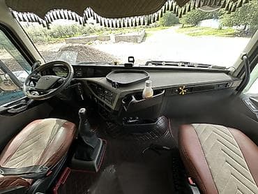 Транспорт: Тягач, Volvo, 2014 г., Тентованный — 6