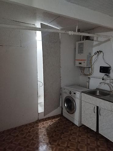бир комната: Сдаю квартиру в частном доме район Кудайберген Кайназарова Власова пол — 7