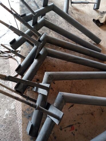 цена уличного фонаря: Светильник сатылат 11шт 700сомдон шт .
Кочолорго столбаларга жасалган — 1