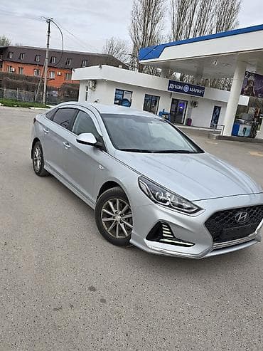 срочный: Hyundai Sonata: 2020 г., 2 л, Автомат, Газ, Седан — 2