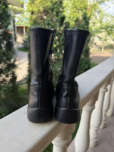 сапоги для девушек: Женские полусапоги черные - Материал верха: гладкая экокожа. - — 3