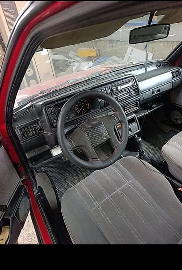 e34 4 4: Volkswagen Jetta: 1991 г., Седан — 5