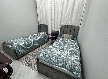 две односпальные кровати: Односпальная кровать, Б/у, С мягким изголовьем, длина - 190 см — 2