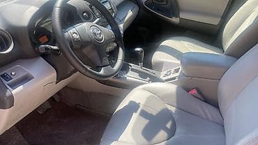 4 4: Toyota RAV4: 2010 г., 2.5 л, Автомат, Бензин — 4