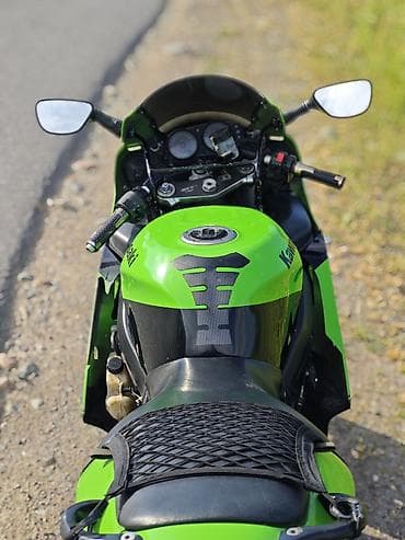 торг у капота: Спортбайк Kawasaki, 600 куб. см, Бензин, Взрослый, Б/у — 4