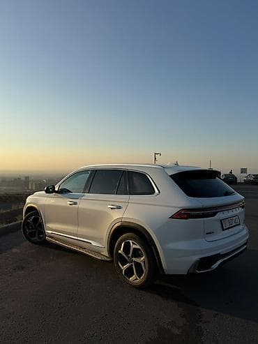 желтый lotus: Geely Monjaro: 2022 г., 2 л, Автомат, Бензин, Кроссовер — 4