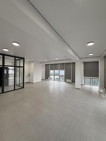 centr park: Аренда офисов, 216 м², В бизнес центре, С видом на горы, 1 линия, С отдельным входом — 3