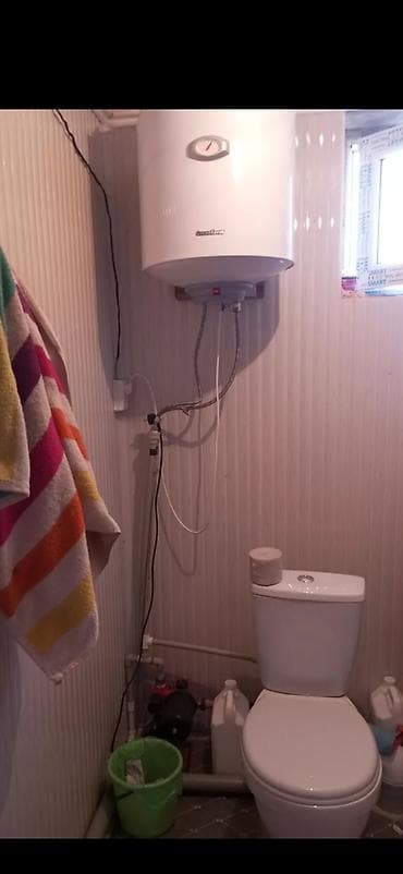 сдаю балыкчы: 60 м², 3 комнаты, Забор, огорожен — 6