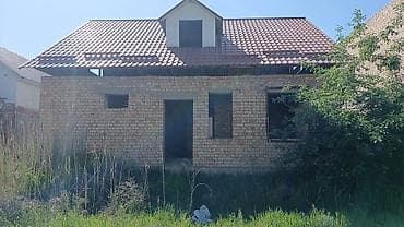 барачные дома: Продаётся кирпичный дом без внутренней отделки с мансардным эта — 3