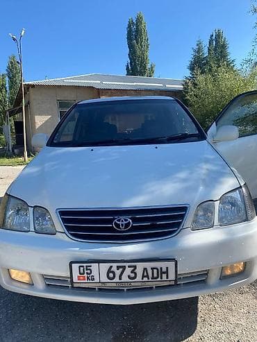 Toyota Gaia: 2000 г., 0.2 л, Автомат, Бензин, Минивэн