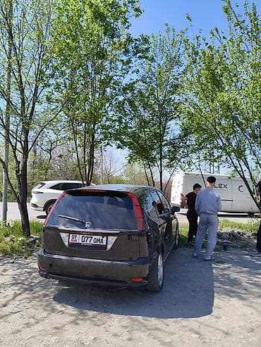 2 uz fe: Honda Stream: 2004 г., 2 л, Автомат, Бензин, Минивэн — 3