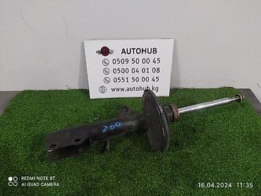 Амортизатор передний правый для Toyota Opa (кузов ZCT10), год 2005 at lalafo.kg Амортизатор передний правый для Toyota Opa (кузов ZCT10), год 2005