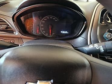 хунчи авто: Chevrolet Spark: 2017 г., 1 л, Автомат, Бензин, Хэтчбэк — 5