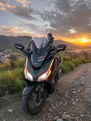 хонда мопед: Макси-скутер Honda, 350 куб. см, Бензин, Б/у — 5