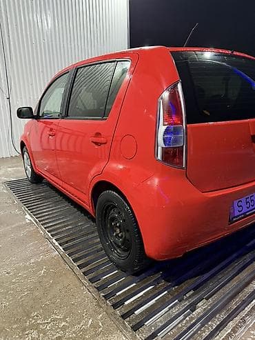 bmv самурай: Daihatsu Sirion: 2008 г., Автомат, Бензин, Хэтчбэк — 4