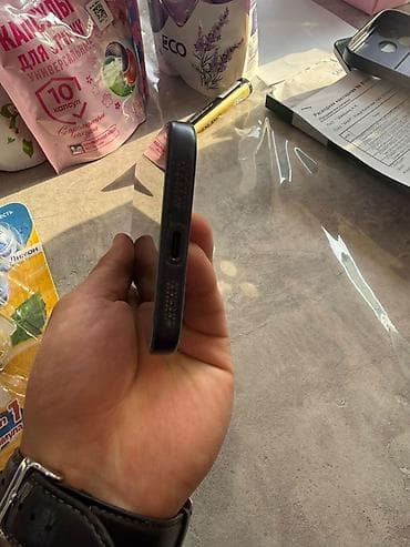 гран туризмо: IPhone 17 Pro Max, Новый, 256 ГБ, Синий, Чехол, 100 % — 9