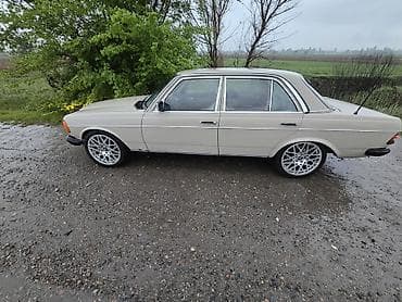 салон w140: Mercedes-Benz W123: 1985 г., 2 л, Ручные, Бензин, Седан — 6