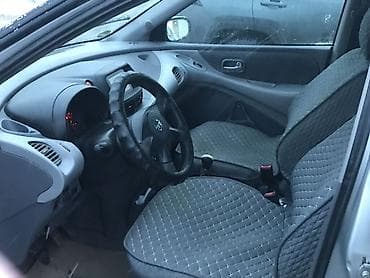 jac t9: Nissan Almera Tino: 2003 г., 1.8 л, Механика, Бензин, Хэтчбэк — 7