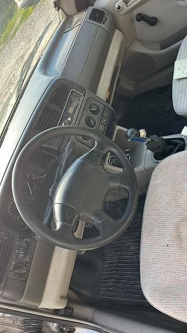 wuling mini ev: Volkswagen Vento: 1992 г., 1.6 л, Механика, Бензин, Седан — 6