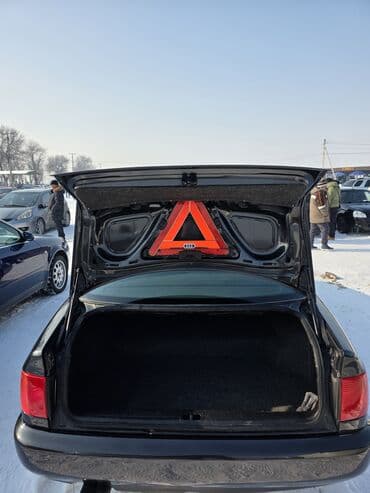 ауди седан: Audi A6: 1994 г., 2 л, Механика, Бензин, Седан — 3