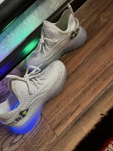 Детская обувь: Детские кроссовки со светящейся подошвой - Цвет: белый - Верх — 3