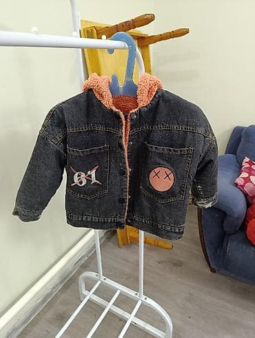 Детская джинсовая куртка с утеплением - Размер на ярлыке: 110 -