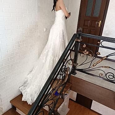 Продаю свадебное платье очень красивое одевали один раз 6000 с