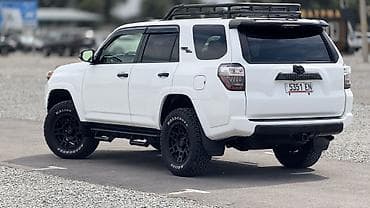 4 вд: Toyota 4Runner: 2021 г., 0.4 л, Автомат, Бензин, Внедорожник — 7