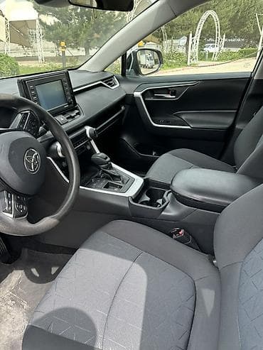 армянских номерах: Toyota RAV4: 2020 г., 2.5 л, Автомат, Бензин, Кроссовер — 3