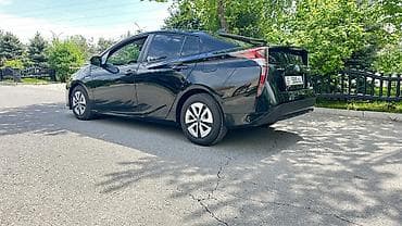 чери: Toyota Prius: 2018 г., 1.8 л, Автомат, Гибрид, Хэтчбэк — 3