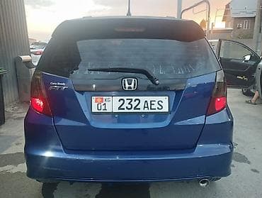 step 2: Honda Fit: 2009 г., 1.5 л, Автомат, Бензин, Хэтчбэк — 3