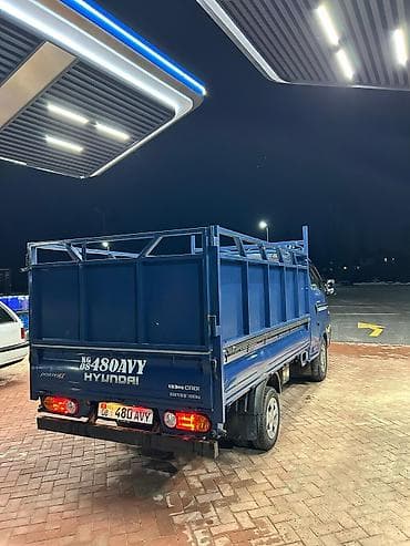 пл: Hyundai Porter: 2017 г., 2.5 л, Автомат, Дизель, Фургон — 2