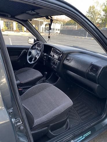 симерка 07: Volkswagen Vento: 1993 г., 1.8 л, Механика, Бензин, Седан — 7