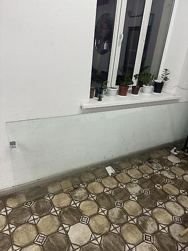 стеклянные вазы для декора: Стеклянная перегородка/полотно двери из закалённого стекла. - — 1