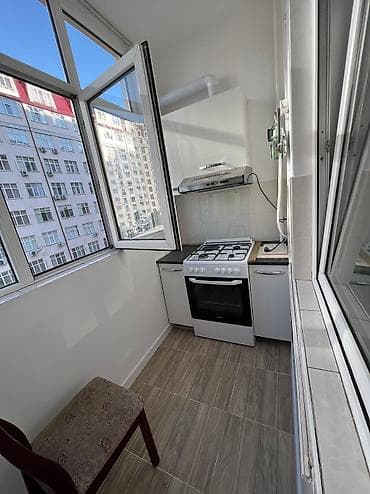 посуточно центр: 80 м², 2 комнаты, Утепленный, Бронированные двери, Балкон застеклен — 4