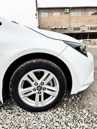 toyota aleks: Toyota Levin: 2022 г., 1.2 л, Вариатор, Бензин, Седан — 7