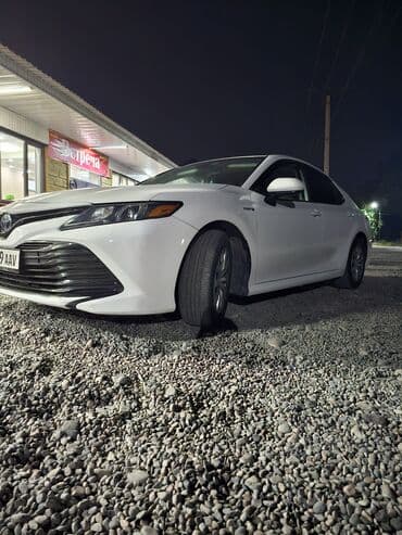 продаю бу шины: Toyota Camry: 2019 г., 2.5 л, Автомат, Гибрид, Седан — 16