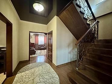 Үйлөр: 🏡 Продаю! Дом 170 м², участок 7,3 сотки - 370 000 $ 📍 Район КНУ — 10